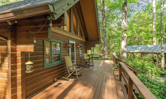 Bynum Cabina | Cozy 2-bedroom cabin in charming Pittsboro with fitness room, AC