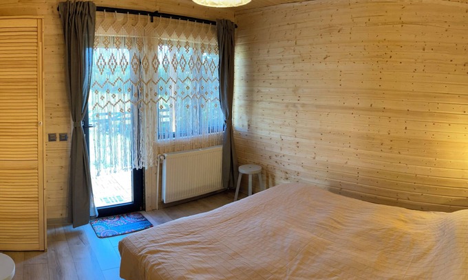 Bran Chalet De Esquí | Cozy 2-bedroom chalet in charming Bran Transylvania