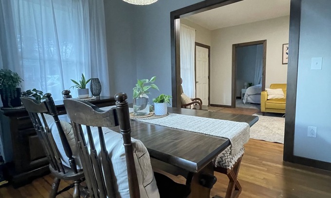 Beckley Casa | Cozy 2 bedroom house. 1 mile from i77, in Beckley West Virginia.