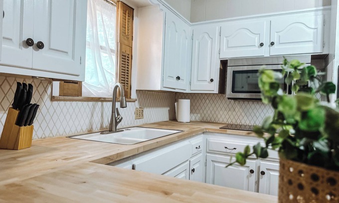 Vernon Casa | Cozy 2-bedroom house in Vernon.