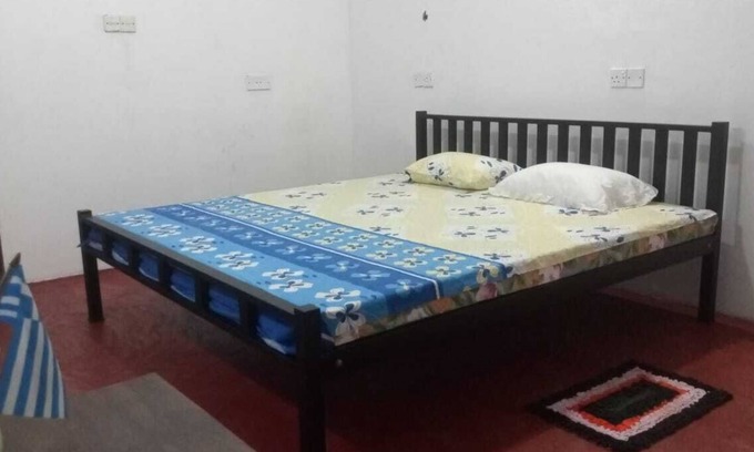 Seeduwa - Katunayake Casa | Cozy 2-bedroom house in charming Katunayaka with WiFi, AC