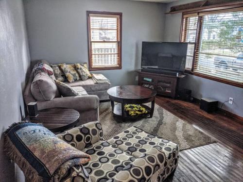 Davenport Casa | Cozy 2 BR House in Davenport
