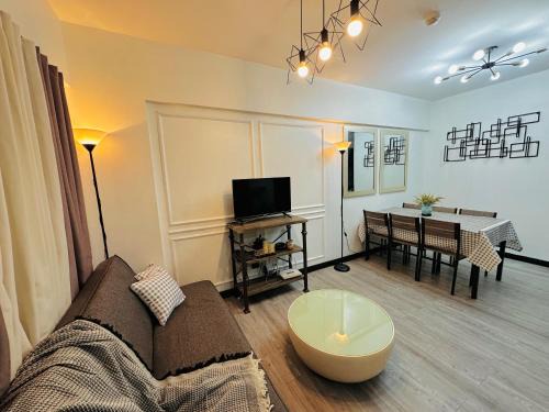 Bacoor City Apartamento | Cozy 2-BR Perfect for Families and Friends