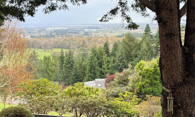 Pacific Casa | Cozy 25 ' Airstream not far from Arcata with privacy and an amazing view