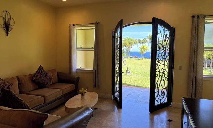 Pepeekeo Casa | Cozy 2BR/2BA Haven near Botanical World Adventures