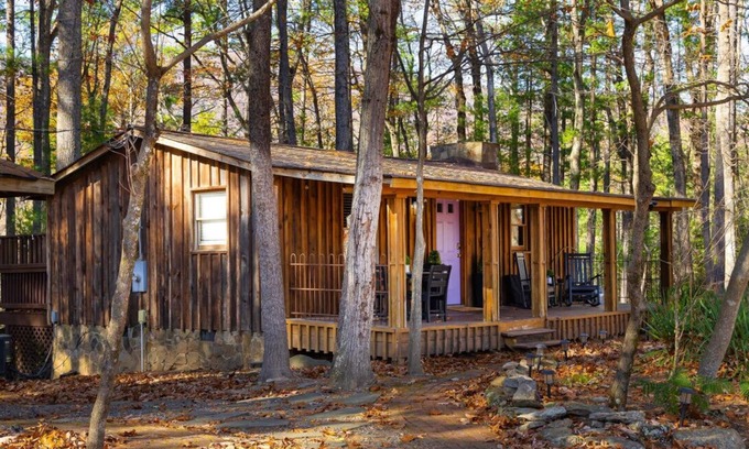 Stanardsville Casa | Cozy 2BR Cabin w/Hot Tub, Fire Pit Near Shenandoah