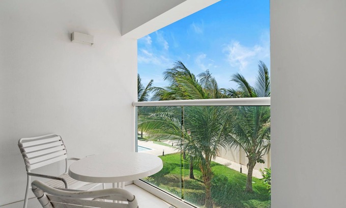 Sabana Liber Condominio | Cozy 2BR Condo! Resort Style Pool!