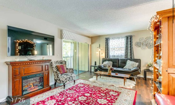 Deltona Lakes Apartamento | COZY 2BR Condo with Pool bike-trail near lake beach fireplace SAFE community