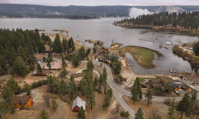 Fawnskin Casa | Cozy 2BR Fawnskin Cabin | Big Bear Lake, Hiking Trails & Snow Summit Nearby