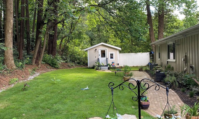 Mableton Casa | Cozy 2BR Home w/ Office, Gym, & Backyard Near Trails, Parks, and Atlanta Fun