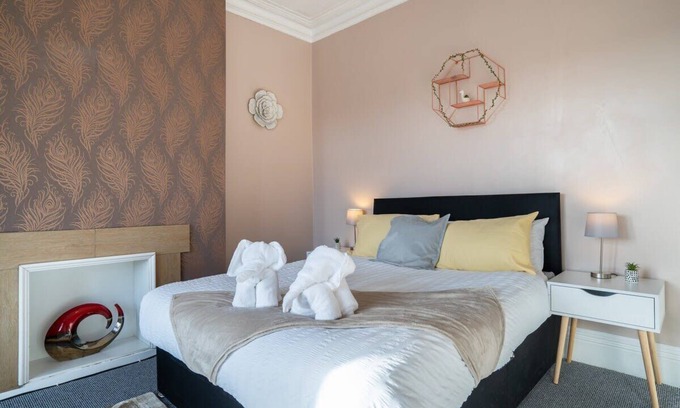 Gateshead Apartamento | Cozy 3 Bed Apartment - Parking