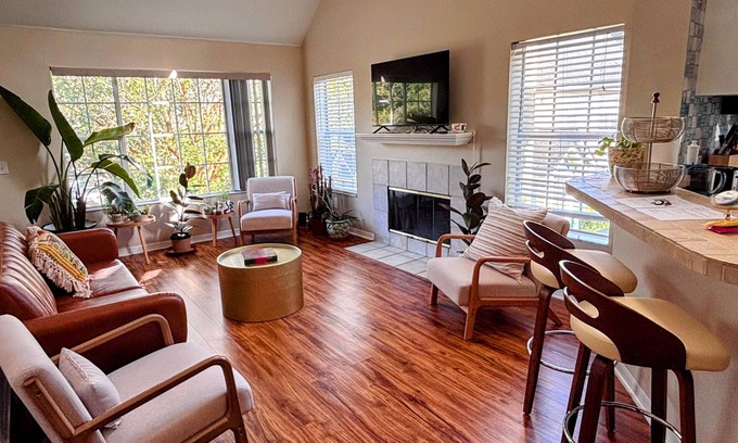 Southside Condominio | Cozy 3 bedroom condo near Jax beach and Mayo Clinic
