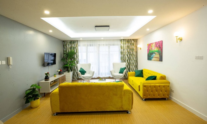 Thompson Estate Apartamento | COZY 3-BEDROOM SERVICED APARTMENT IN LAVINGTON BY COZY HOMEs
