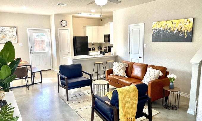 San Antonio Casa | Cozy 3 Bedrooms for 6 Guests