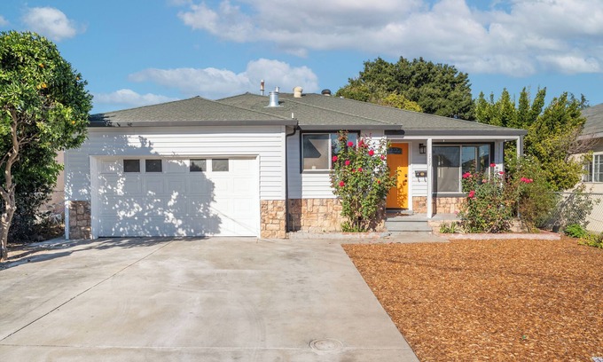 East Palo Alto Casa | Cozy 3 BR House 10 mins near Stanford