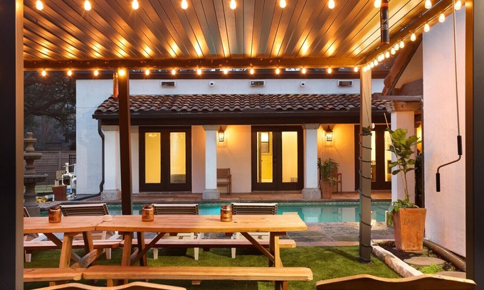 Wetmore Casa | Spacious 3BR/3BA 2-Story Retreat
