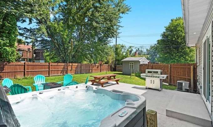 Anchorville Casa | Cozy 3BR Getaway with Hot Tub, Firepit & BBQ