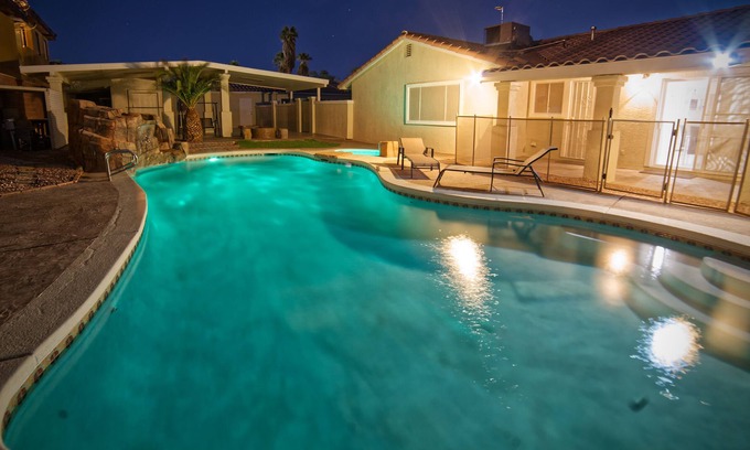 Rainbow Park Casa | Cozy 3BR home w/ pool