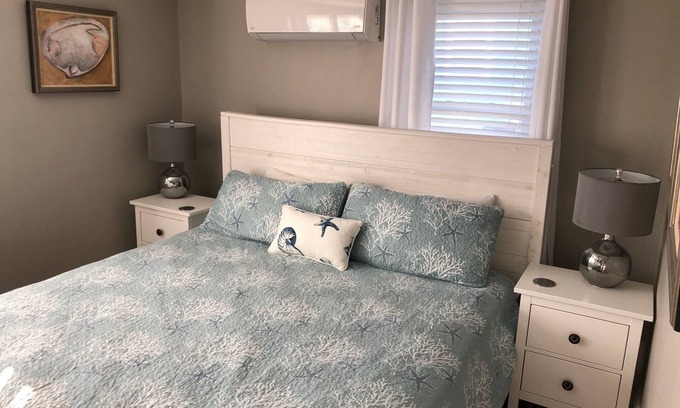 Cape May Casa | Cozy 3BR w/King Bed. Renovated Bath. Walk to beach, town, shopping & restaurants