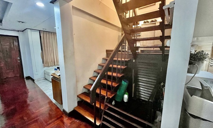 Bangkok Central Business District Casa | Cozy 4 BedRoom Townhouse near Skytrain Malls Starbucks