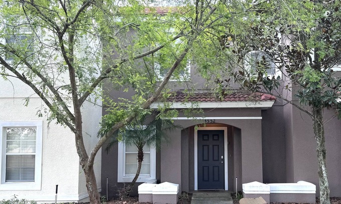 Bellavida Casa | Cozy 4 BR/3 BA private pool near Disney