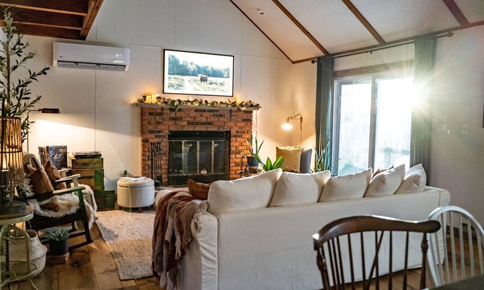 Lake Ariel Casa | Cozy 4BR Escape in Amenity Filled Hideout