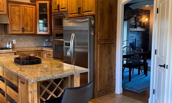 Redmond Casa | Cozy, 5-bedroom, Central Oregon home; 5 minutes to downtown