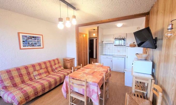 Saint-Michel-de-Chaillol Apartamento | Acogedor apartamento para 7 personas con balcón, WiFi, parking y mascotas en Saint-Michel-de-Chaillol