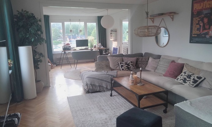 Halmstad Apartamento | Cozy accommodation 600 meters from the center of Halmstad. View towards the water.