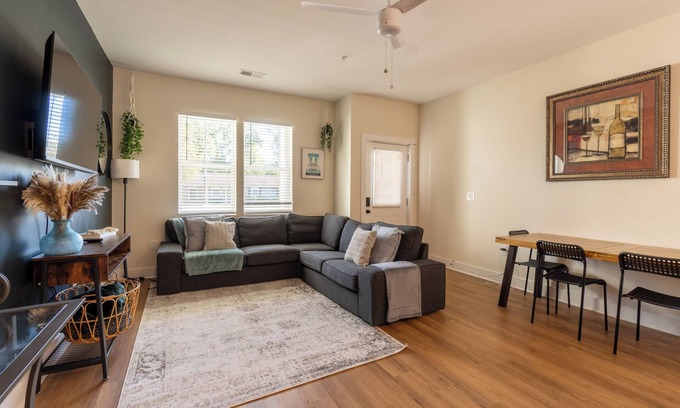 Wilmington Apartamento | Cozy Airbnb in Wilmington! Enjoy this charming space with modern amenities, close to downtown, beach