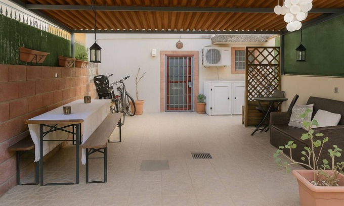 La Pietraia Apartamento | Cozy Alghero Getaway - walk to the beach & relax on the patio