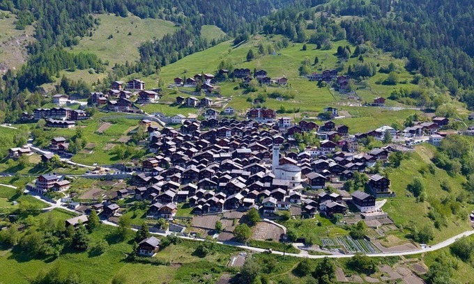 Albinen Apartamento | Cozy and affordable apartment with a dream view near Leukerbad