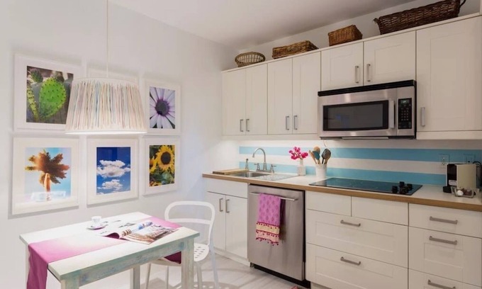 Key Biscayne Apartamento | Cozy and Beautiful Beach Apartment