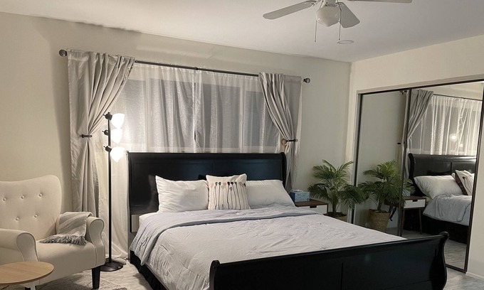 Chino Casa | Cozy and big bedroom with private bathroom