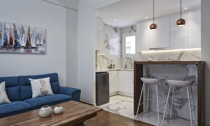 Kolonaki Apartamento | Cozy and Bright Apartment in Kolonaki