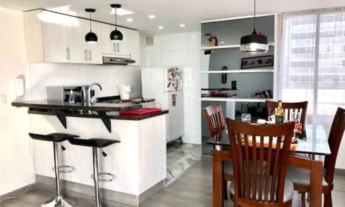 Barrios Unidos Condominio | Cozy and Brightening Condo La Castellana, Bogota. Close to Chico Area, 93 Park