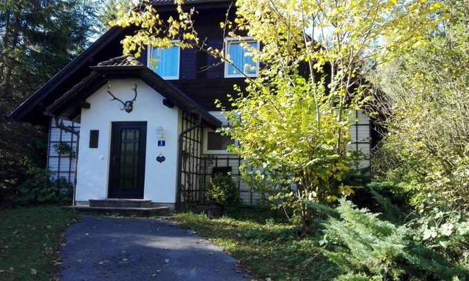 Hinterstoder Casa | Cozy and centrally located vacation home 500 meters from the cable car/ski slope