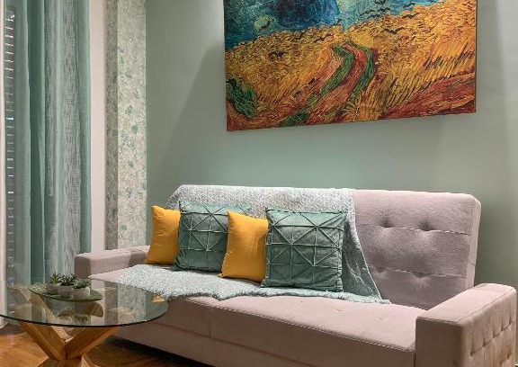 Kinosargous Apartamento | Cozy and Chic apartment in the Center, 5 min Subway