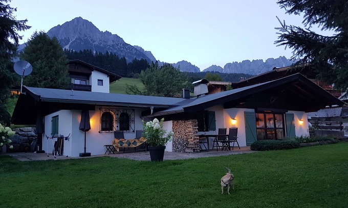 Ellmau Chalet De Esquí | Acogedor y lujoso chalet independiente para 2-8 personas.