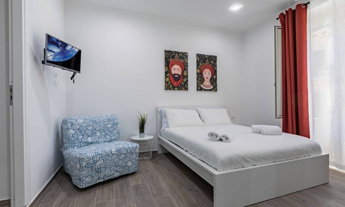 Borgo Vecchio Apartamento | La Casa di Martina - Central Flat with Balcony