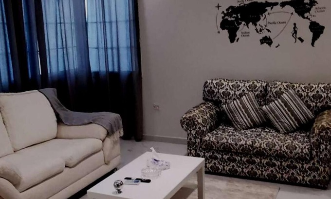 Al Kura Apartamento | Cozy and modern