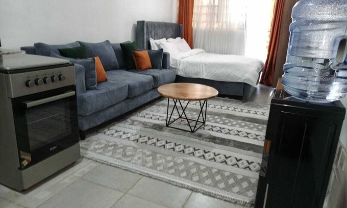 Kasarani Apartamento | Cozy and modern studio in Kasarani, Seasons,near Thika Road and TRM mall,Nairobi