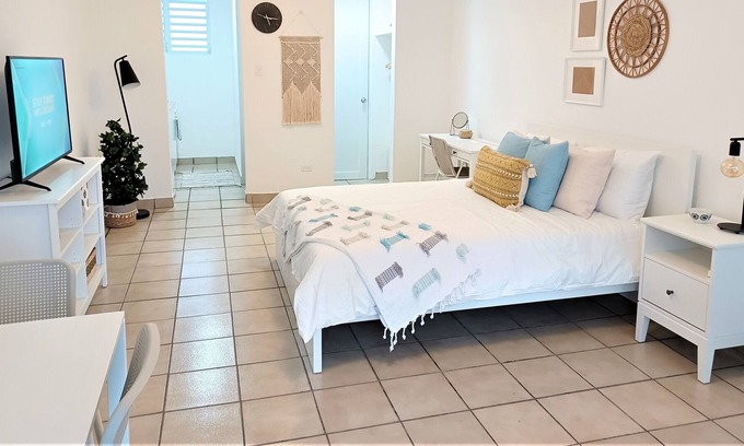 La Pared Apartamento | Cozy and perfect for a couples retreat. Super close to the beach and restaurants