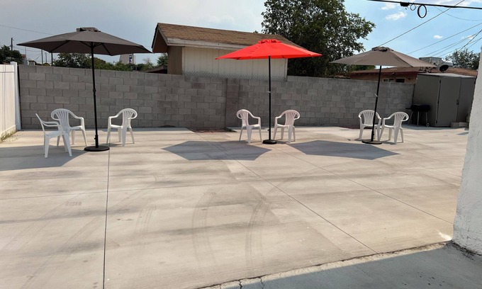 North Las Vegas Casa | Cozy and quiet, 3 minutes from the strip, 20 minutes from the airport