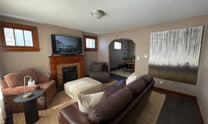 Columbus Casa | Cozy and Quiet historic home 1200