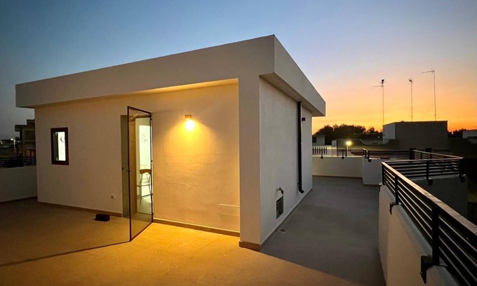 Castromediano Apartamento | Cozy and relaxing penthouse with large terrace newly renovated