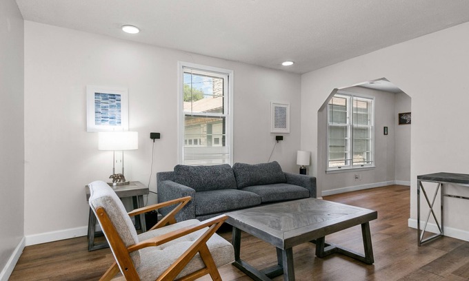 Rosedale Casa | Cozy and Spacious 4BR Close to KU|Westport|Plaza