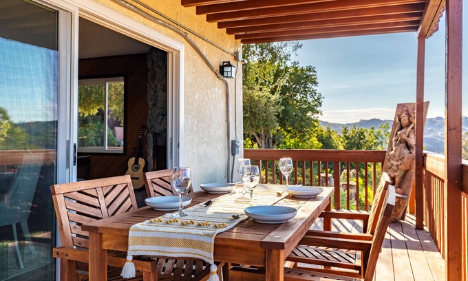 Sylvia Park Casa | Cozy and Tranquil 2 bdrm/2ba Home in the Hills of Topanga