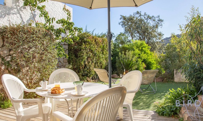 Mandelieu-La-Napoule Apartamento | COZY APARTMENT, BEAUTIFUL DOMAIN, SWIMMING POOL, TENNIS AND SEA OVERVIEW