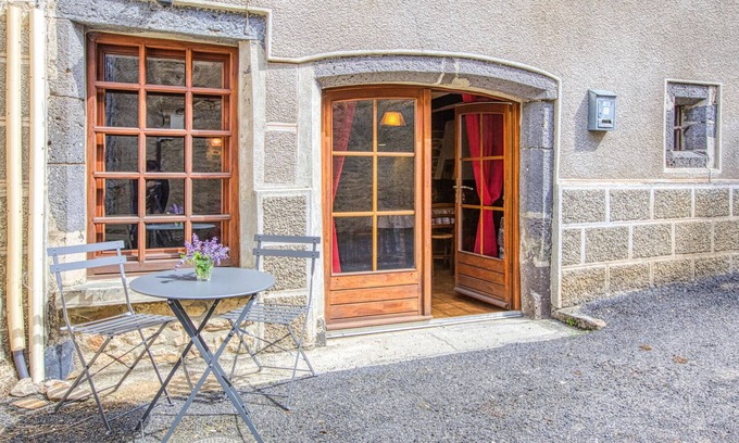 Saint-Chely-d'Aubrac Apartamento | Acogedor apartamento en.